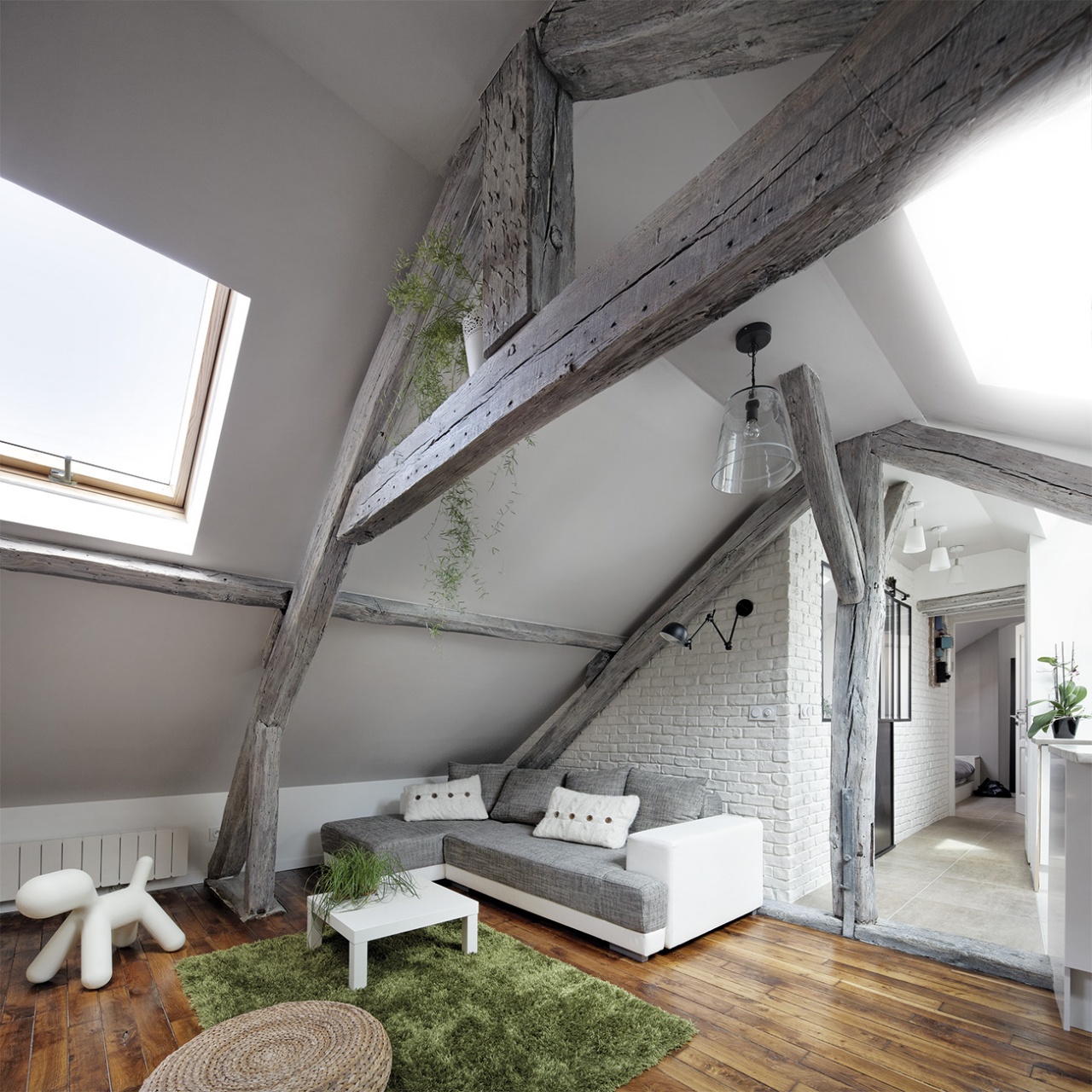 Interiors in the attic - Living room